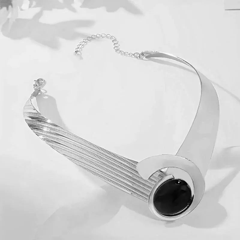 Lxalry Black and White Electroplated Armor Necklace for Women