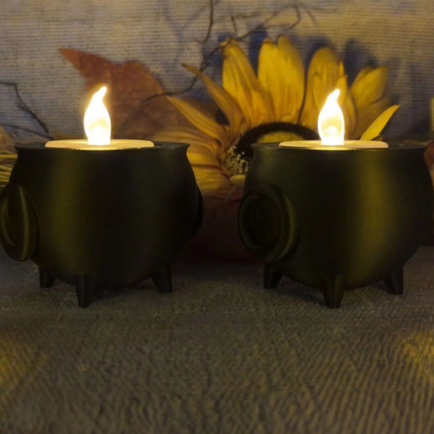 Cauldron Tea Light Holder Aromatherapy Diffuser Candle Jar for Holiday Themed Decoration Desktop Ornament Holiday Candle Holder